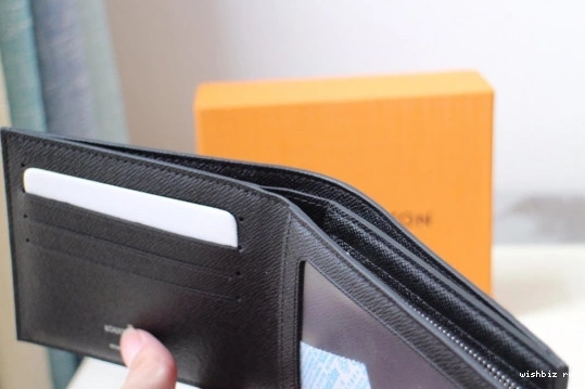 WIS VUITTON LOUIS WALLET AMERIGO 0115